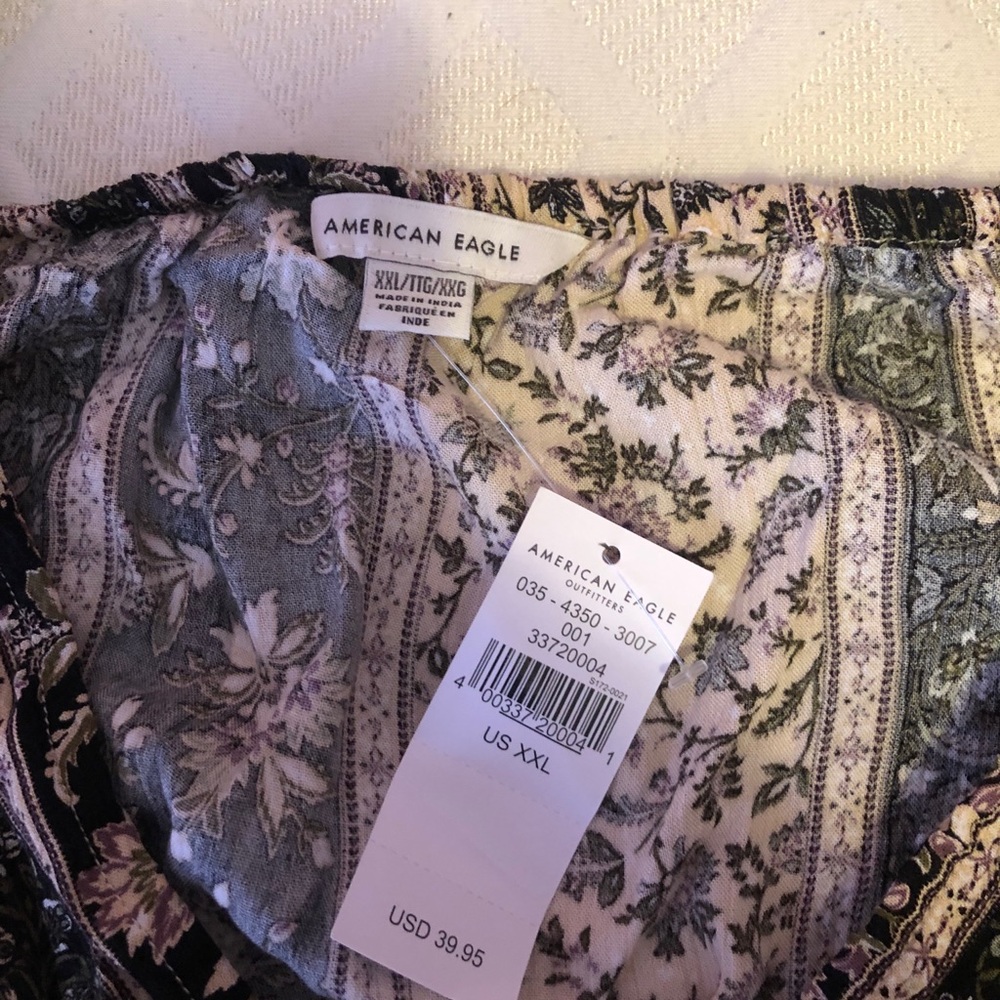 NWT American Eagle Crop Top